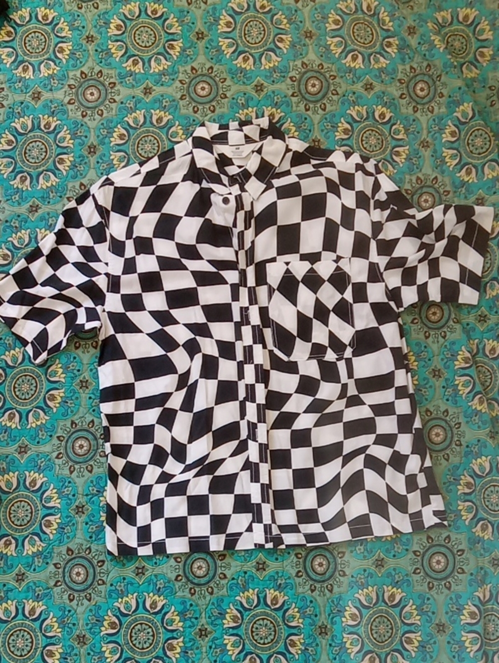 H&M Black & White Checkerboard Short-Sleeve Button Up Shirt